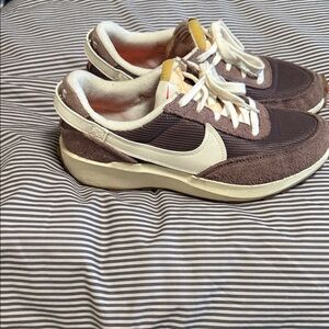 Women’s size 9 Waffle